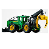 LEGO 42157 Technic John Deere 948L-II Skidder