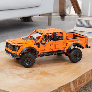 LEGO Ford® F-150 Raptor 42126 product intro