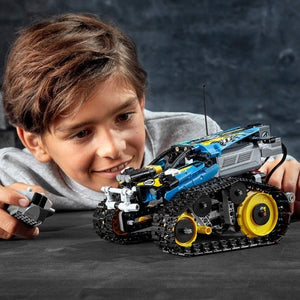 LEGO® Technic™ 42095 Remote-Controlled Stunt Racer Introduction