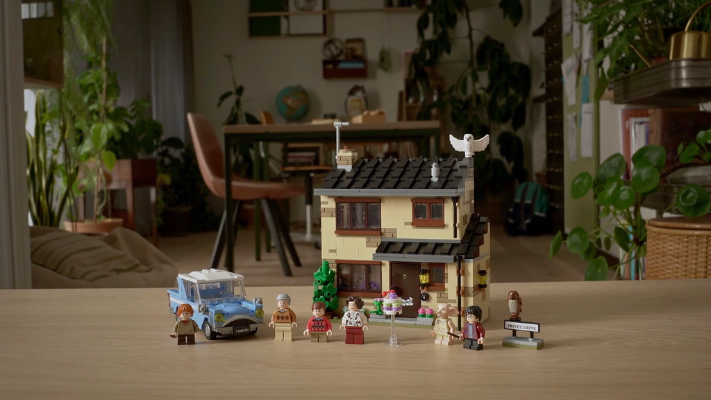 LEGO Harry Potter 4 Privet Drive 75968 Product Intro
