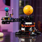 LEGO Technic 42179 Planet Earth and Moon in Orbit
